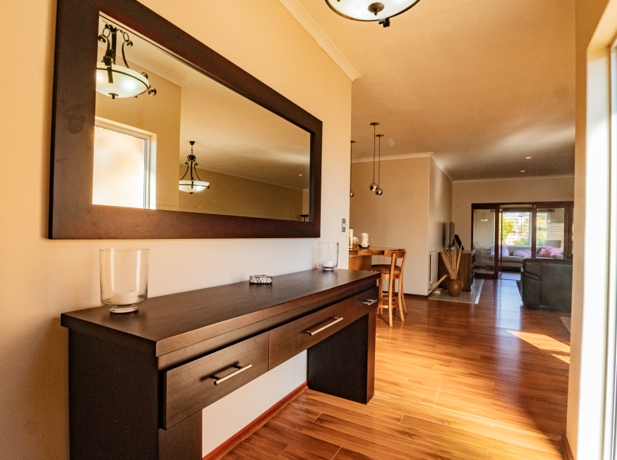 3 Bedroom Property for Sale in Kenridge Western Cape